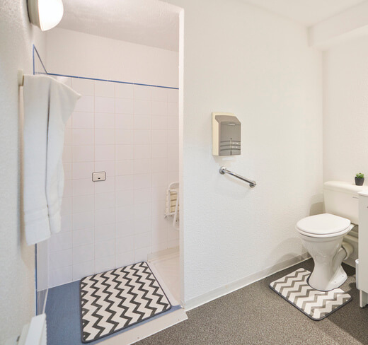 adouvie_la_pastourelle_pau_billere_salle_de_bain
